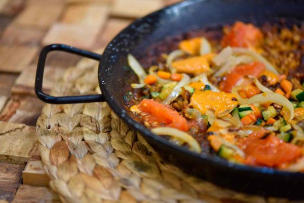 Arroz de verduras con romesco